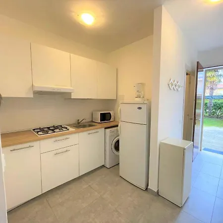 In 42844 Daire Bibione
